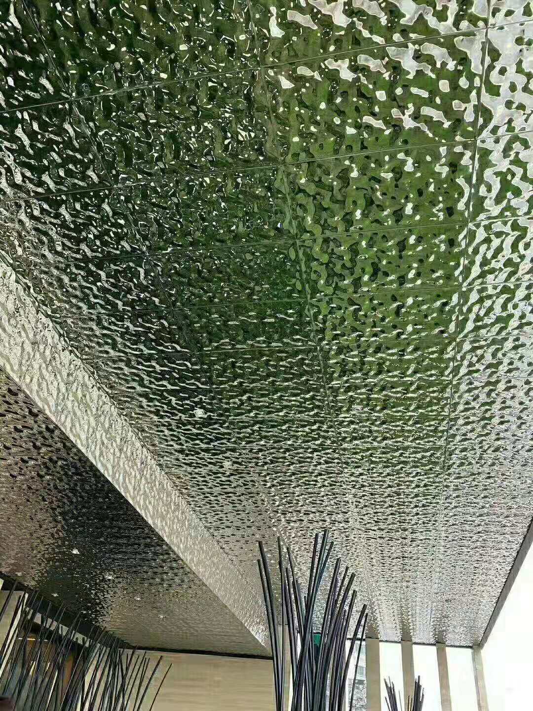 水波纹不锈钢吊顶拼缝安装